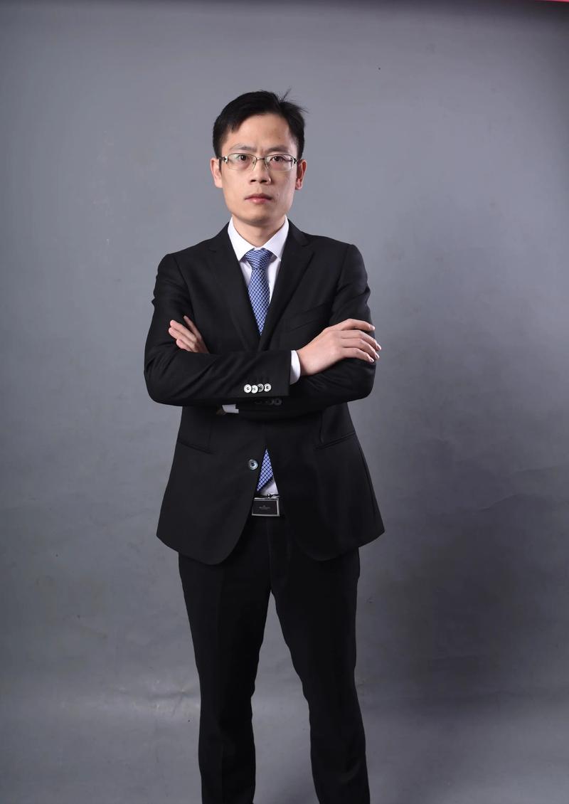 姜水英 灯光与音效负责人